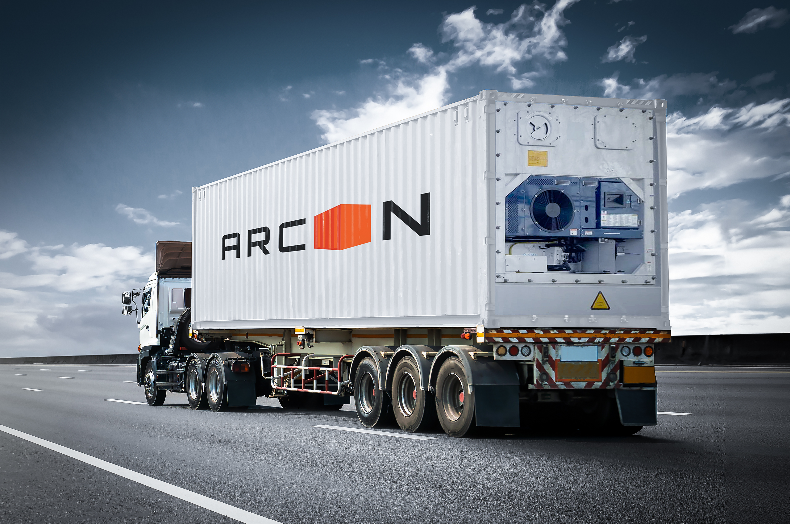Refrigerated trailer reefer transport for temperature-sensitive cargo